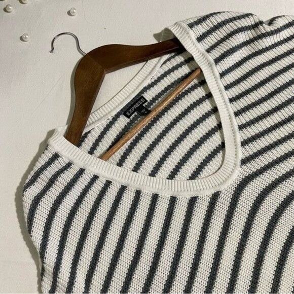 Express  Sweater Women's Size Small Dolman Sleeve White/Gray Stripe Oversized - Picture 8 of 10